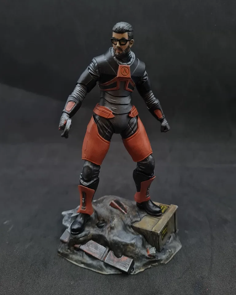 Gordon Freeman Half-Life Statue